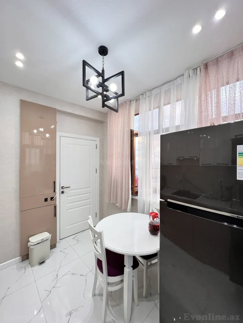 Satılır 3 otaqlı Mənzil Yeni tikili 86 m² Bakı, Xətai r., Əhmədli m — Mənzil, Bakı (7)