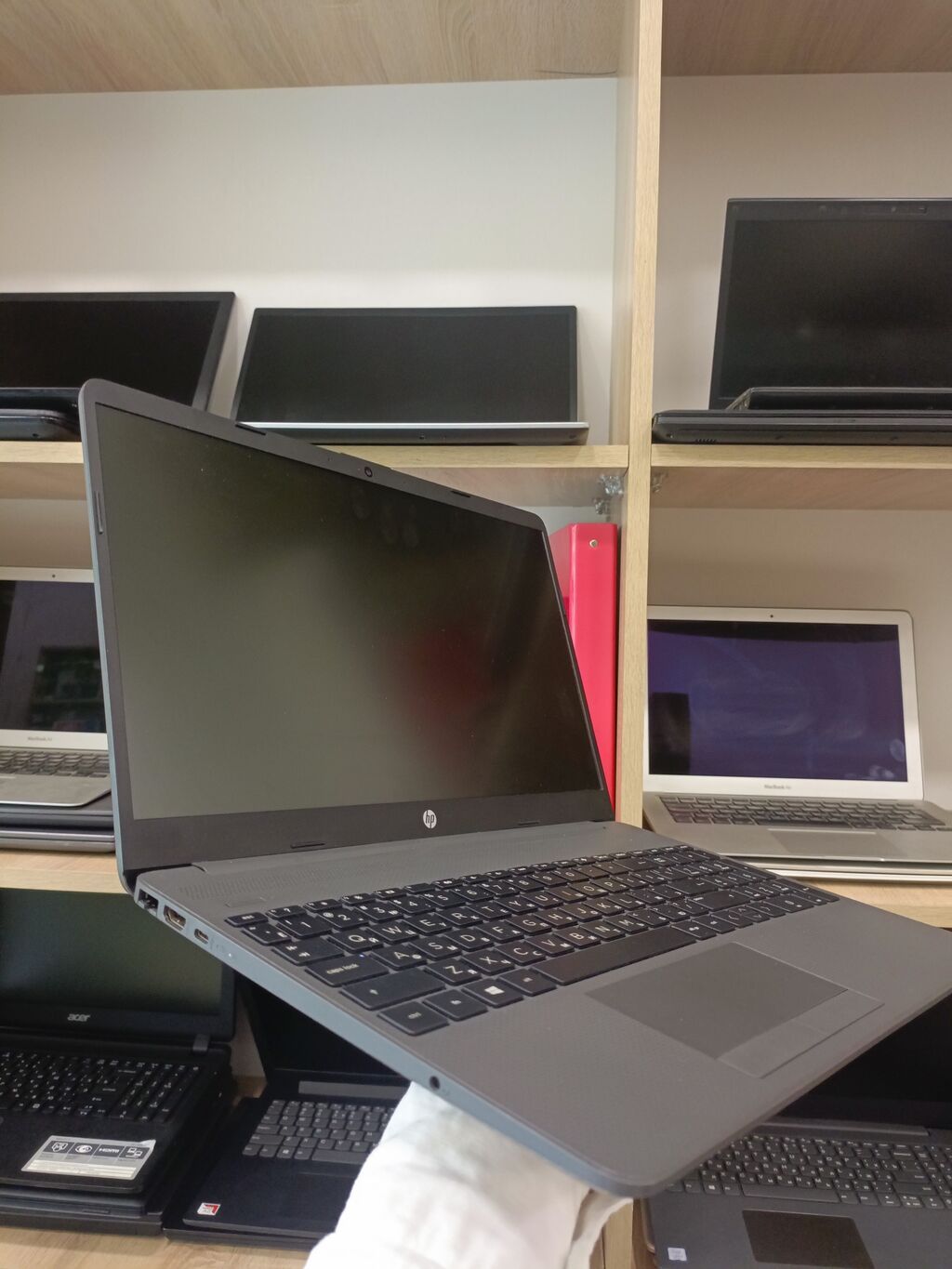 HP noutbuk 8 gün istifadə - Ekran: 15.6" (nazik çərçivəli), HD/Full — HP, Bakı
