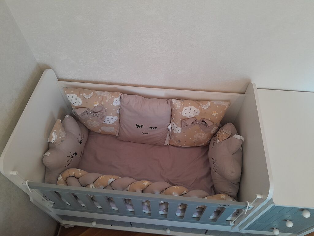 Oğlan və qız üçün, İşlənmiş, Dördbucaq, Beşik, Dəst ilə, Matras ilə, Yellənmə mexanizmsiz — Bəşikləri, Bakı (2)