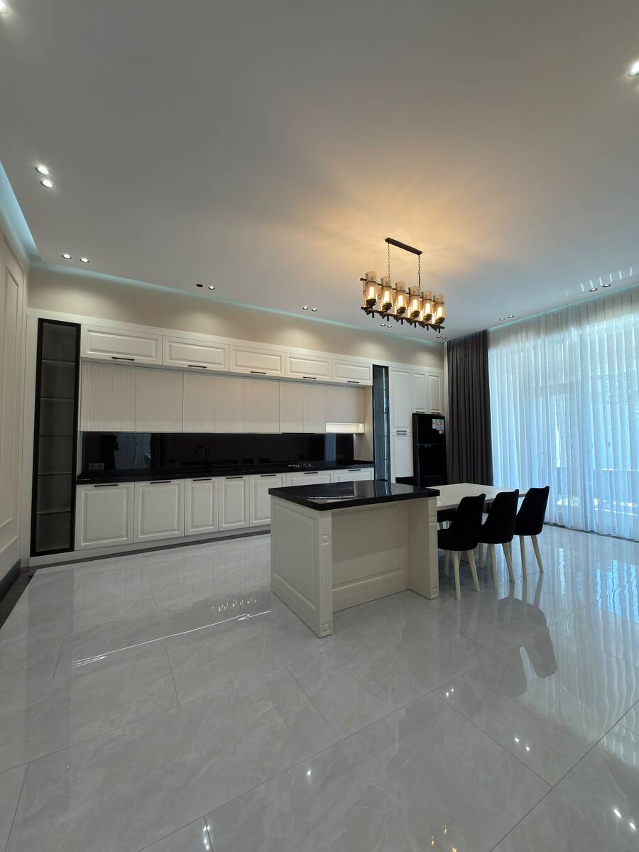 Satılır 5 otaqlı həyət evi/bağ evi 300 m² — Ev, villa, Bakı (7)