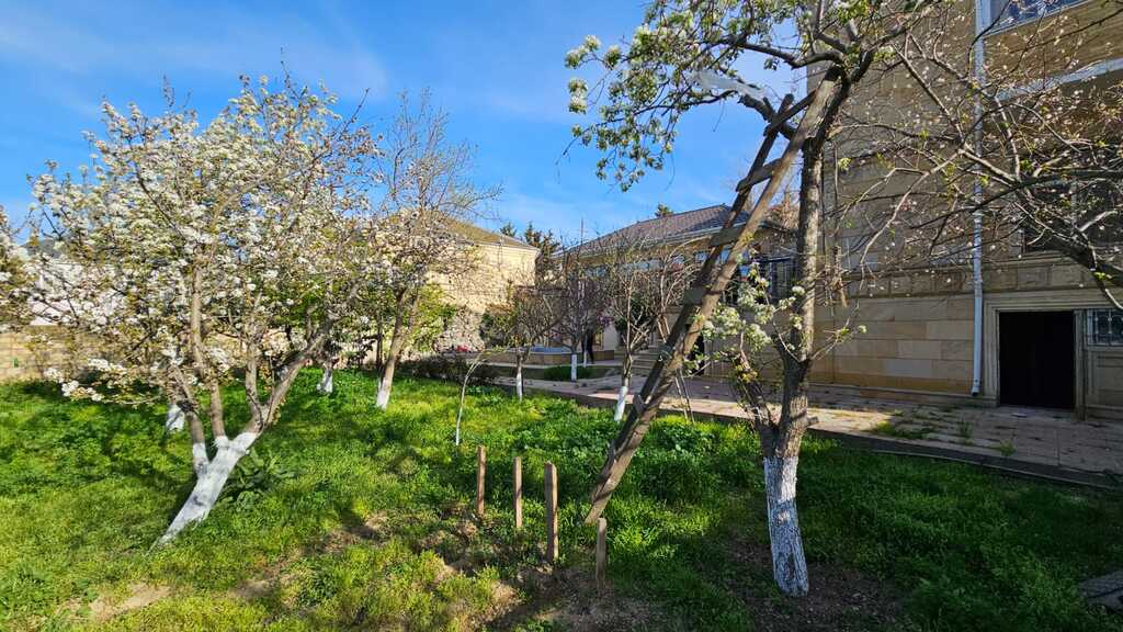 Satılır 5 otaqlı həyət evi/bağ evi 400 m² — Ev, villa, Bakı (7)