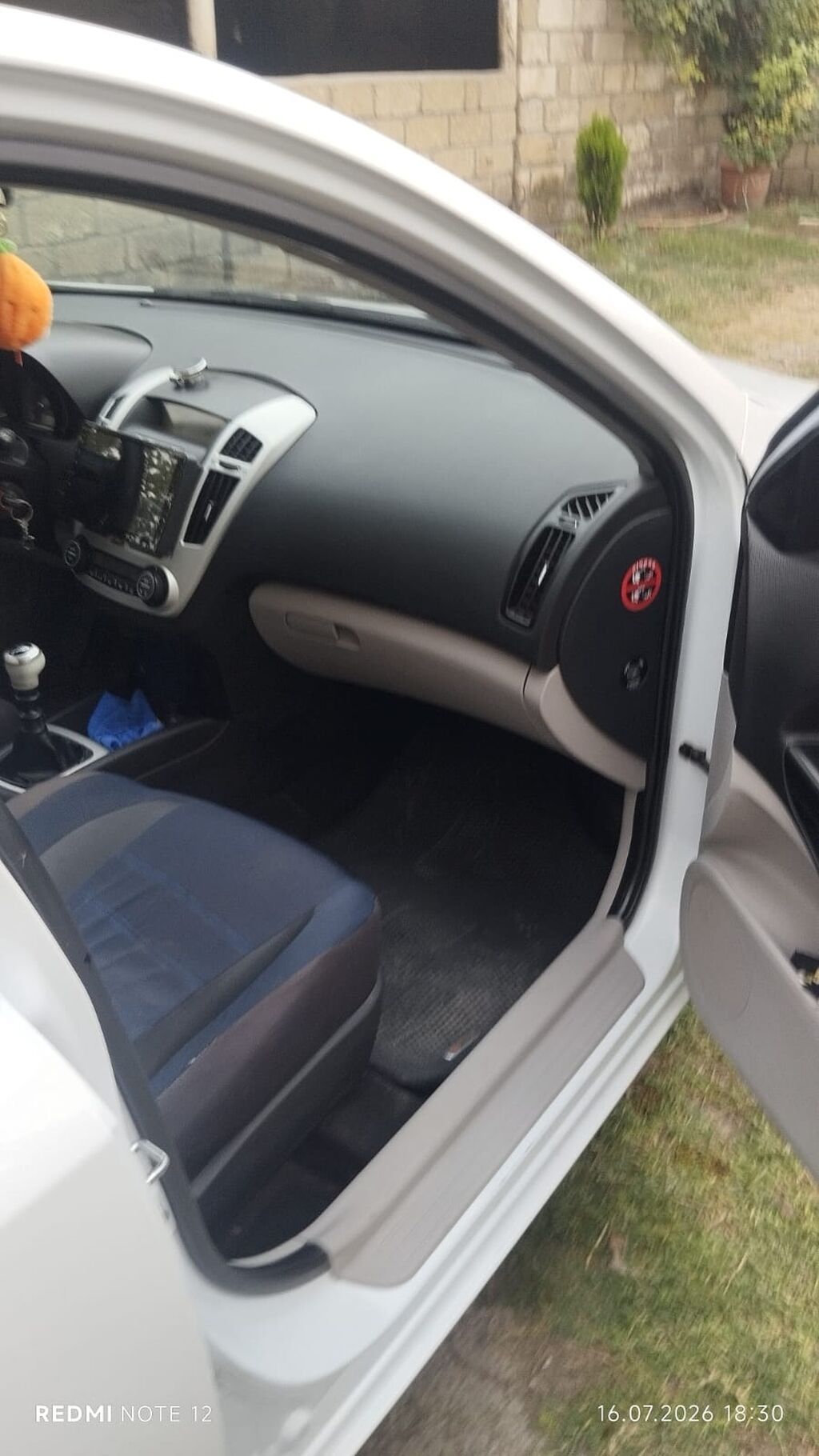 Kia Ceed CRDi hatchback - Korpus: 5 qapılı, ağ rəng, arxa şüşə — Avtomobillər, Bərdə (2)