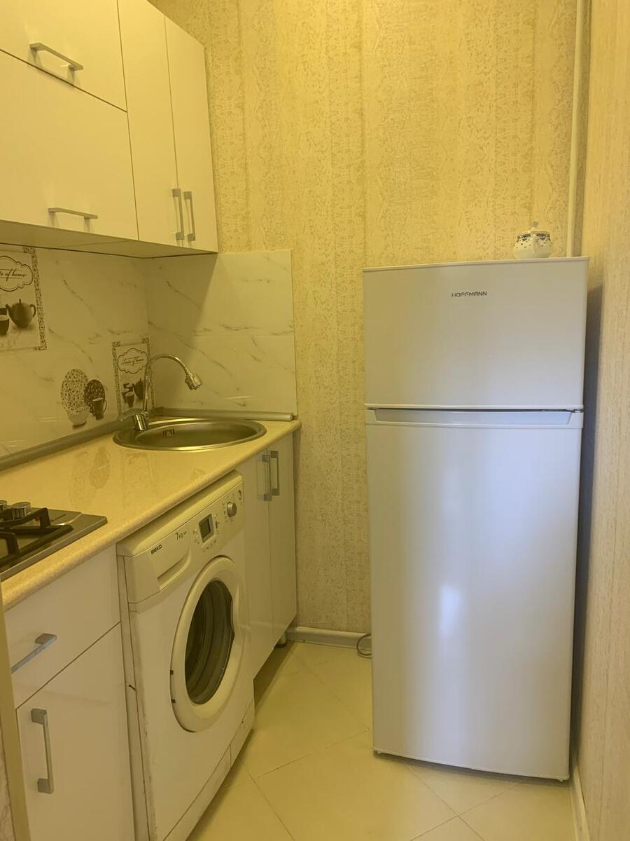 Satılır 2 otaqlı köhnə tikili 45 m² — Mənzil, Bakı (8)