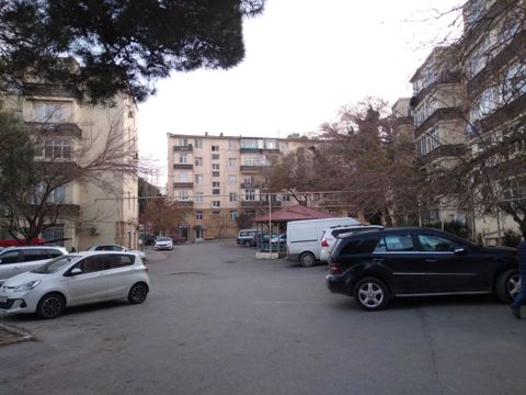 Satılır 1 otaqlı köhnə tikili 33 m² — Bakı