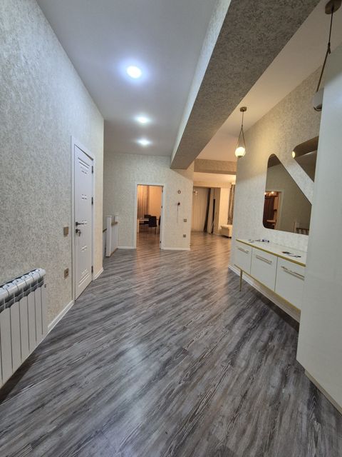 Satılır 2 otaqlı yeni tikili 114 m² — Bakı