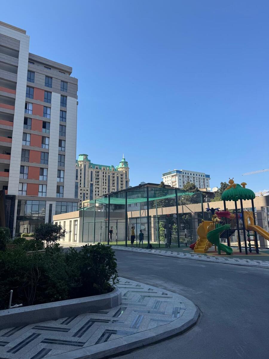 Satılır 4 otaqlı yeni tikili 206 m² — Mənzil, Bakı (11)