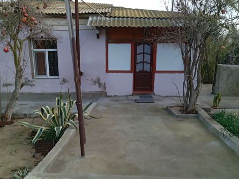 Satılır: Həyətli evi, 13sot torpag,ev 180kv,birmertebeli,tam — Bakı