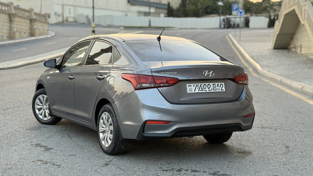 Hyundai Accent, 1.4 L, 2018 il, 300 000 km — Avtomobillər, Bakı (9)