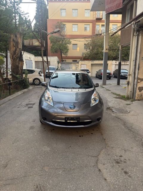 Nissan Leaf, 24 kWh, 2015 il, 39 500 km — Bakı