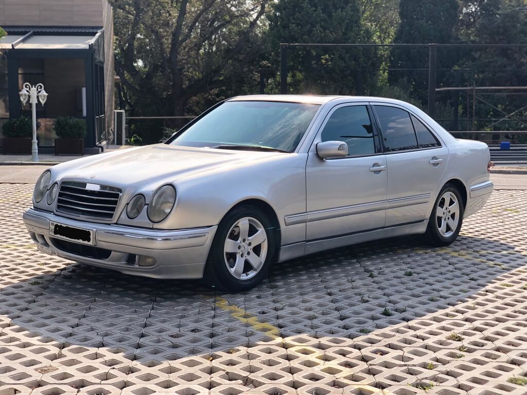 Mercedes-Benz E-Class (W210) sedan - Gümüşü rəng, 4 qapı, klassik — Avtomobillər, Bakı (2)