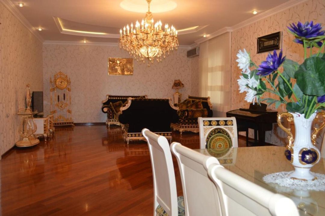 Satılır 9 otaqlı həyət evi/bağ evi 660 m² — Ev, villa, Bakı (7)