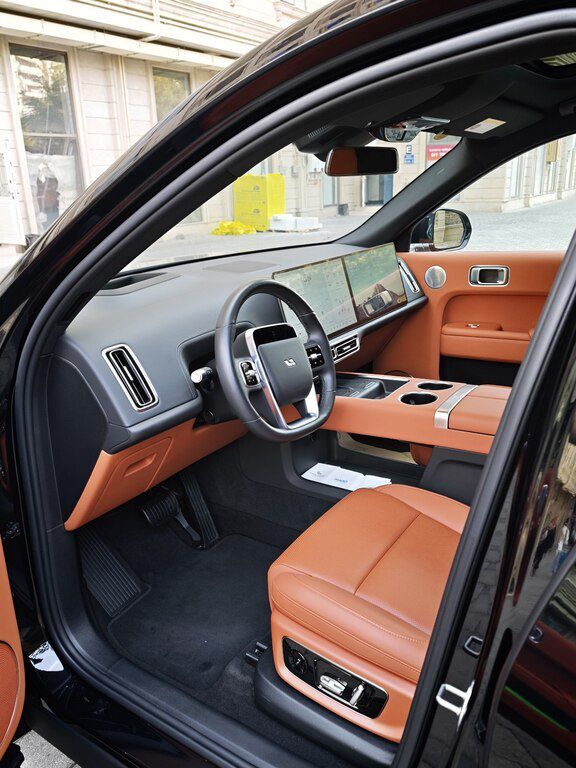 Li Auto L9, 1.5 L, 52.3 kWh, 2024 il, 13 600 km 77-GC-707 — Avtomobillər, Bakı (5)
