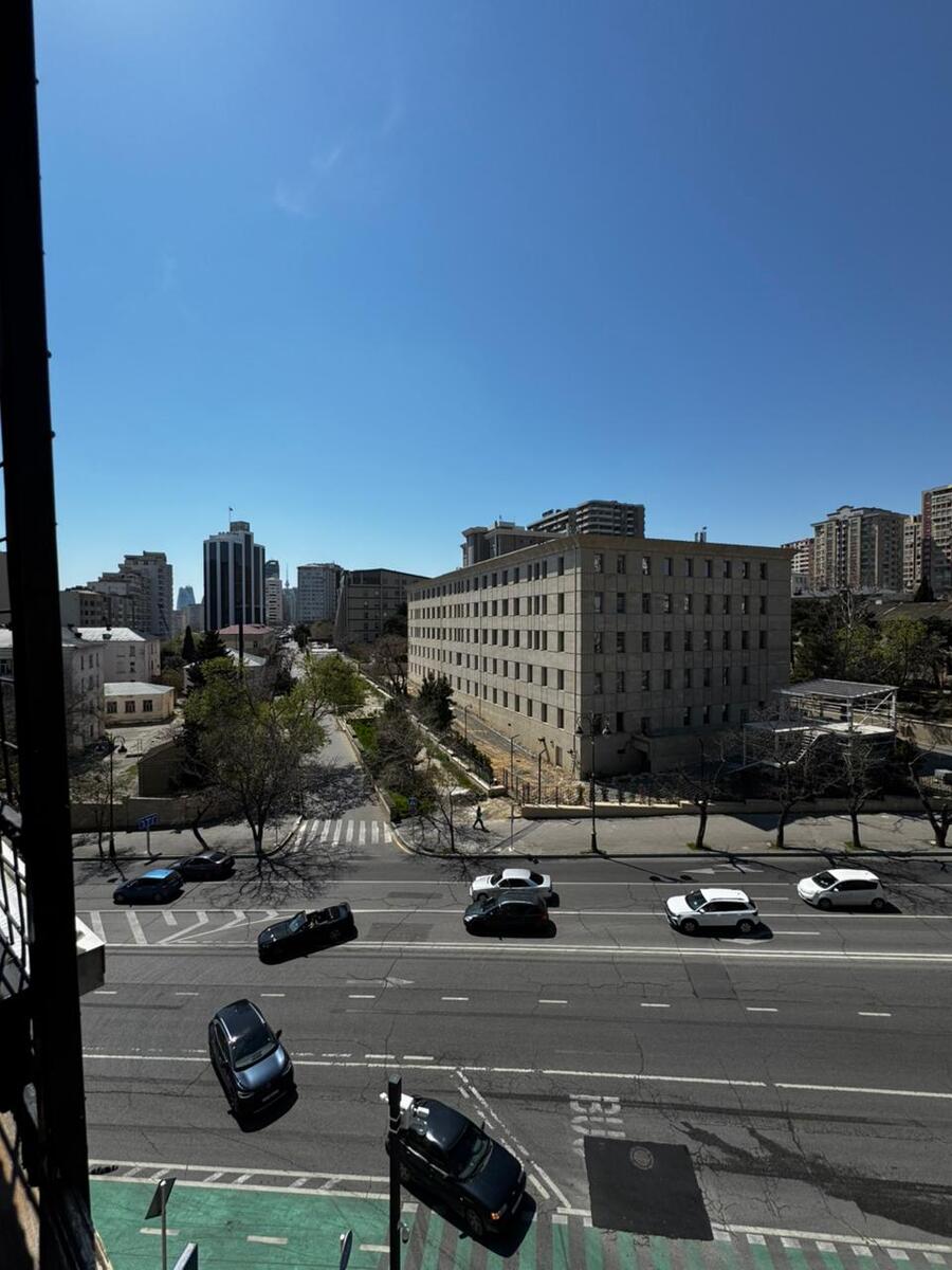 Satılır 1 otaqlı köhnə tikili 31 m² — Mənzil, Bakı (12)