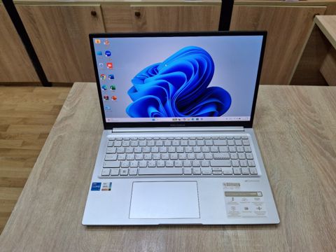 Asus Vivobook Oled 2.8K 120 hz I5 1340P 16GB — Bakı