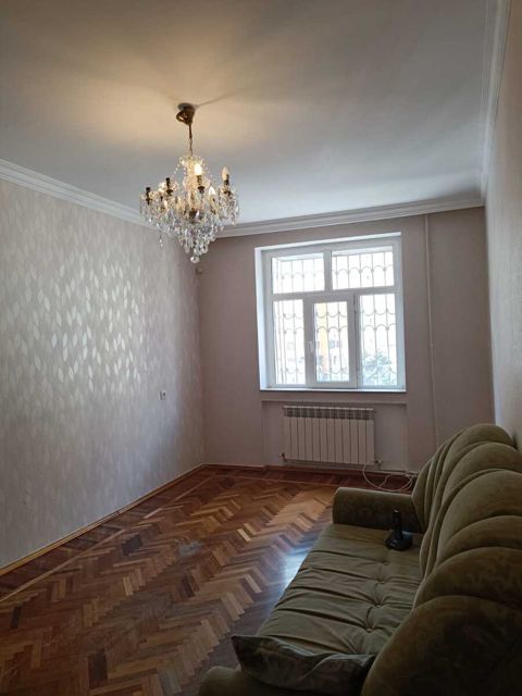 Satılır 3 otaqlı köhnə tikili 80 m² — Bakı