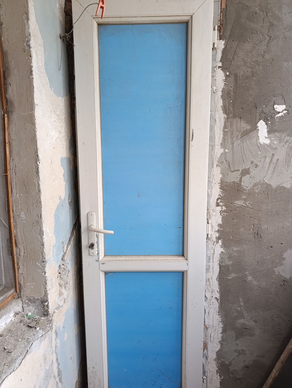 PVC qapı - Material: ağ rəngli PVC/profil - Dizayn: 2 panelli (yuxarı — Pəncərələr, qapılar, balkonlar, Bakı