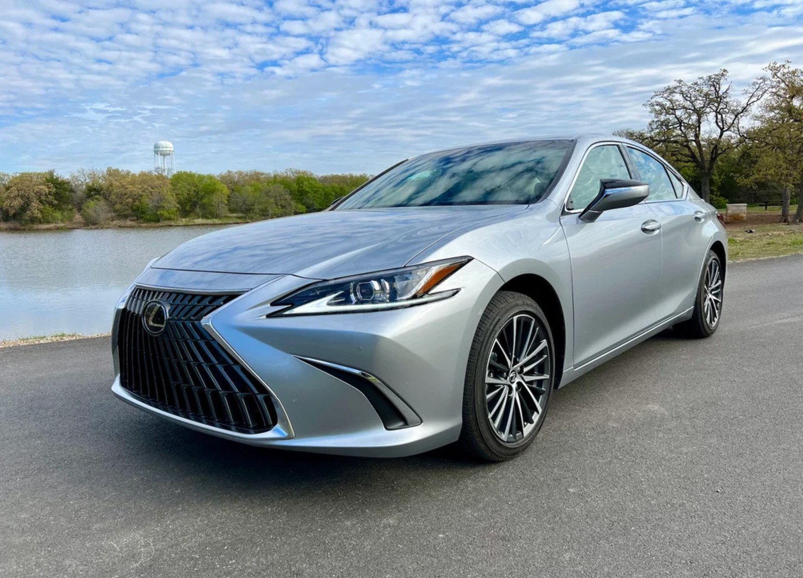 Avtomobil şüşəsi Lexus modelləri üçün — Bakı
