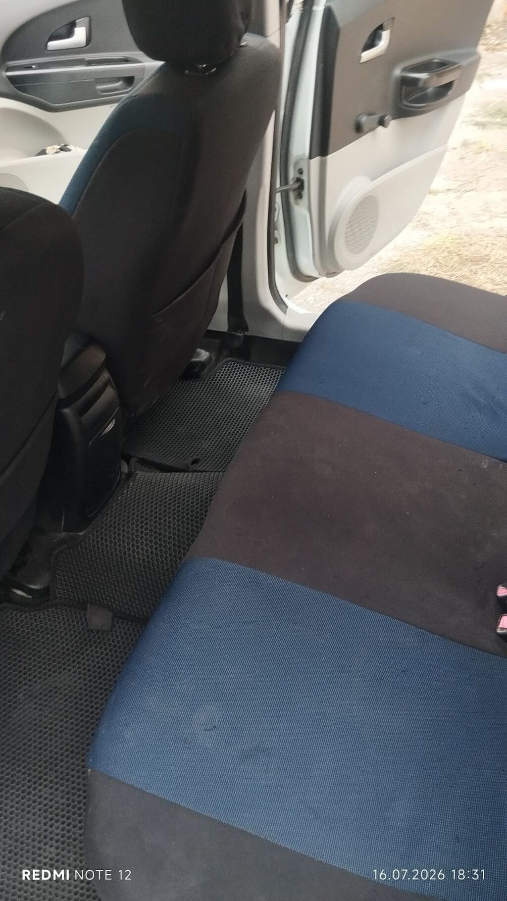Kia Ceed CRDi hatchback - Korpus: 5 qapılı, ağ rəng, arxa şüşə — Avtomobillər, Bərdə (6)