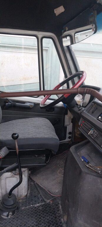 Mercedes 208 D, 2.4 L, 1992 il, 254 000 km 10-NH-851 — Avtomobillər, Bakı (3)