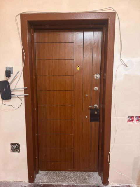 Seyf qapi 200/90sm 190azn Hezi aslanov 3032 leli — Bakı