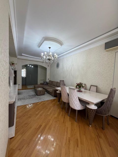 Satılır 3 otaqlı yeni tikili 90 m² — Bakı