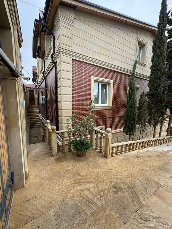 Satılır 5 otaqlı həyət evi/bağ evi 240 m² — Ev, villa, Bakı (2)
