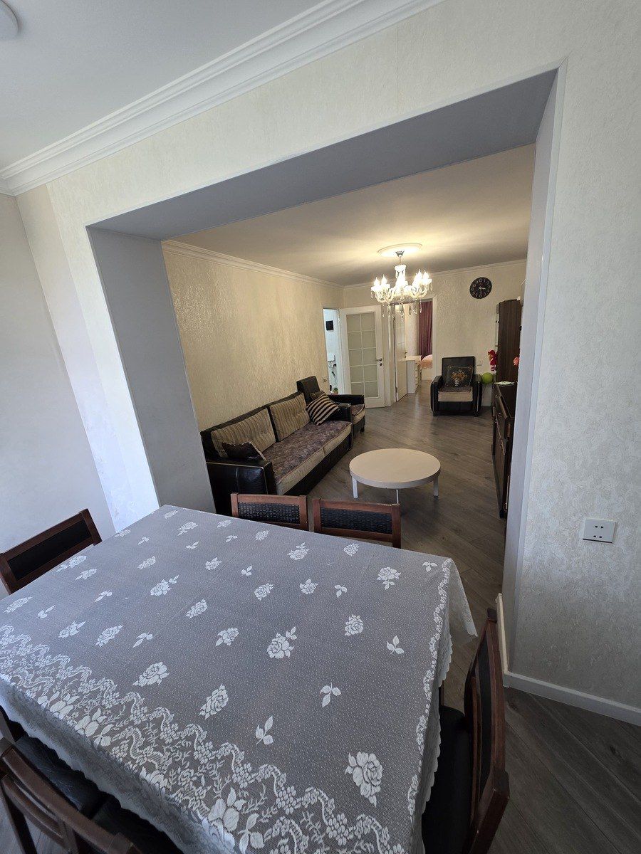 Satılır 3 otaqlı köhnə tikili 75 m² — Mənzil, Bakı (2)