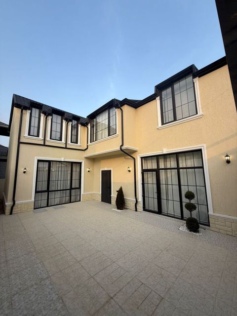 Satılır 5 otaqlı həyət evi/bağ evi 220 m² — Bakı