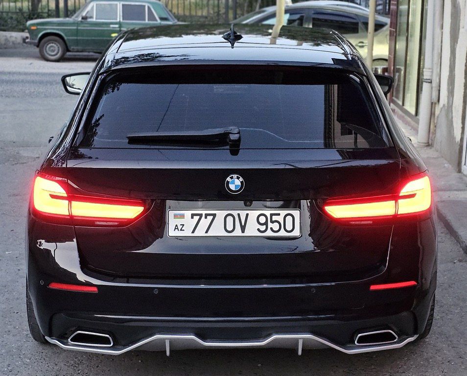 BMW 520, 2.0 L, 2022 il, 118 800 km 77-OV-950 — Avtomobillər, Bakı (2)