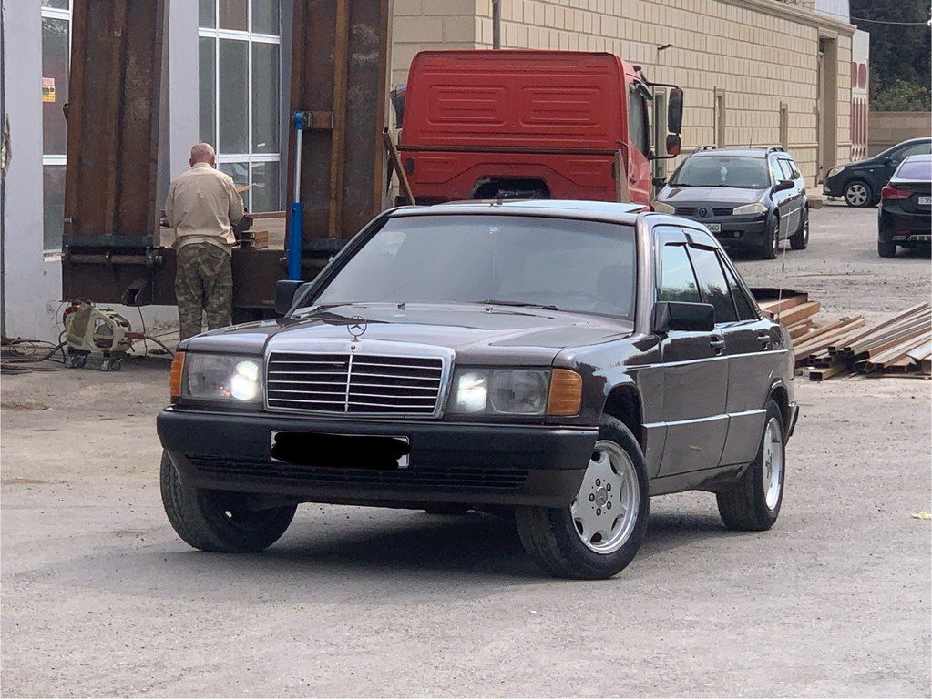 Mercedes 190, 2.0 L, 1992 il, 258 000 km — Avtomobillər, Sumqayıt (11)