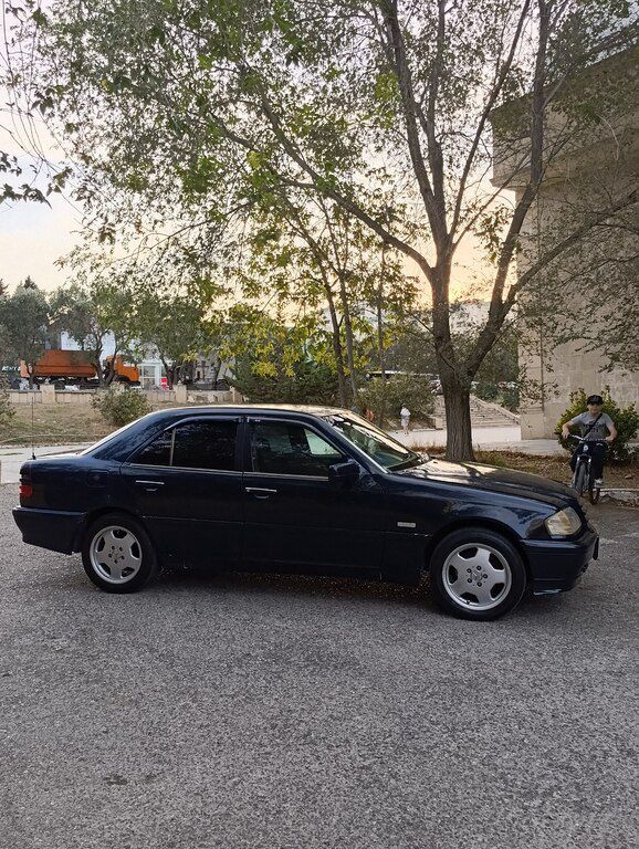 Mercedes C 200, 2.0 L, 1995 il, 345 678 km 10-NG-340 — Avtomobillər, Xırdalan (2)