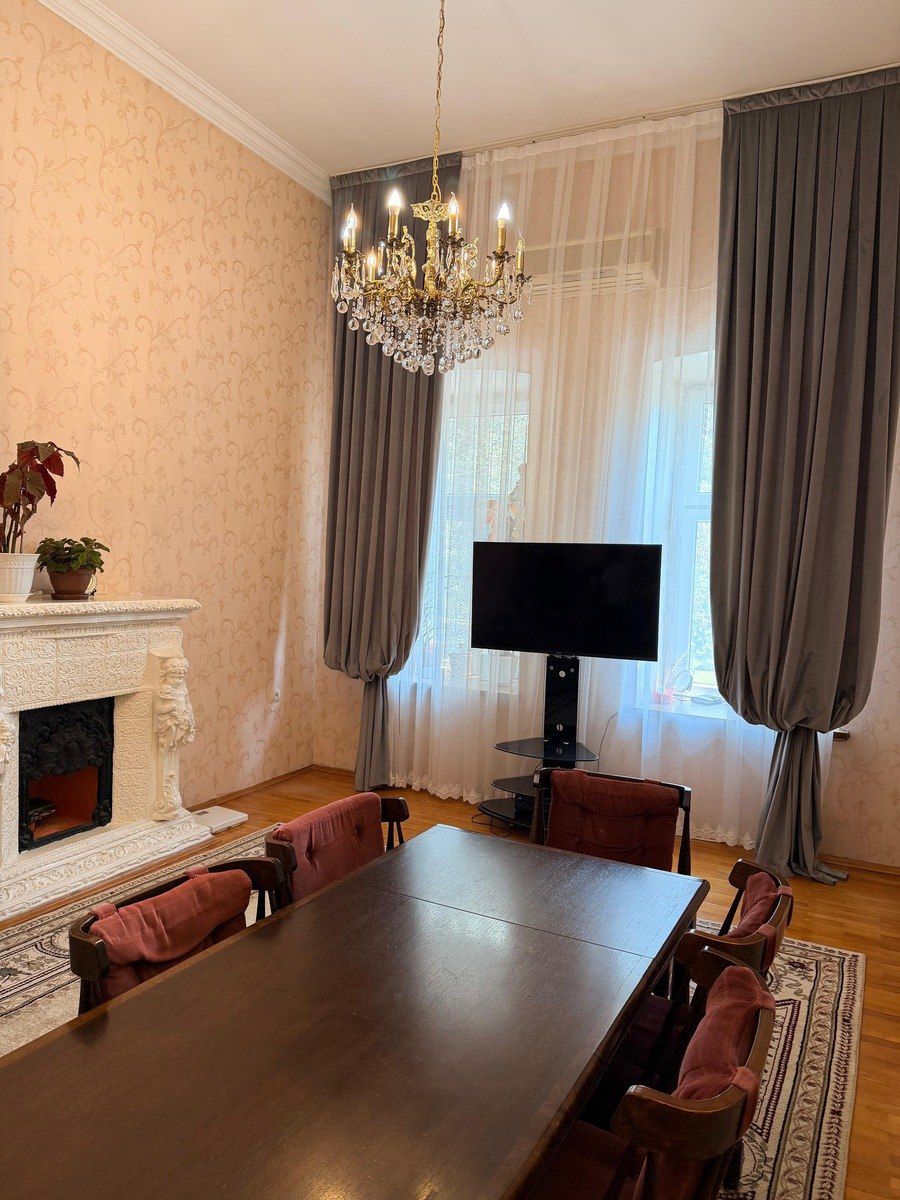 Satılır 4 otaqlı köhnə tikili 140 m² — Mənzil, Bakı (3)