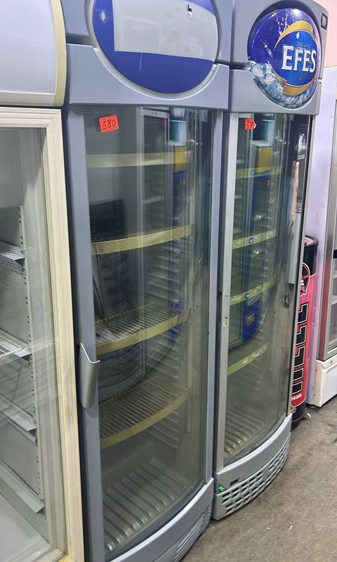 Ticarət vitrin soyuducusu – iki qapılı, şüşə önlü model (Efes brendli — Digah
