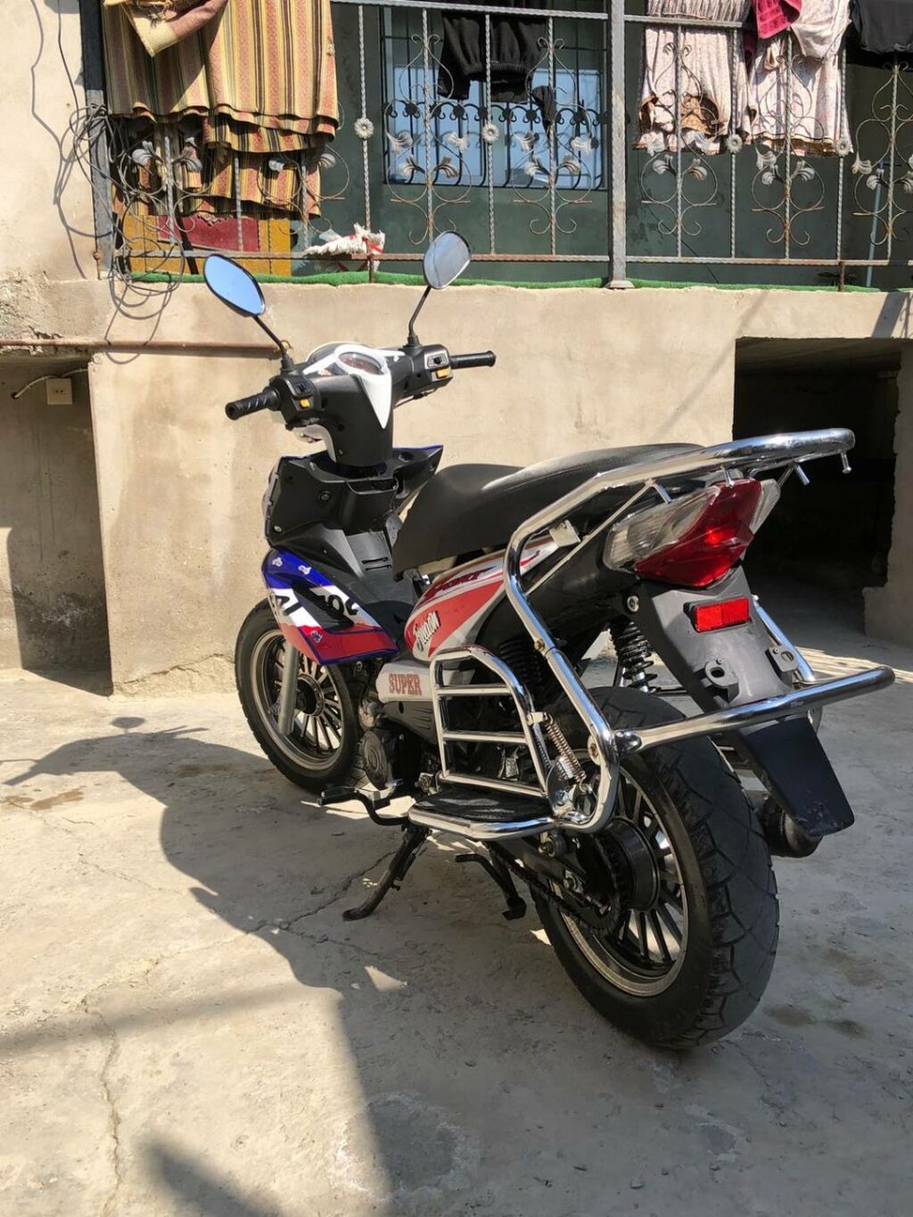 Çox yaxşı Vəzyətdədir İsdəyən Əlagə saxlaya Bilər .0102439988 — Mopedlər və skuterlər, Xırdalan (3)