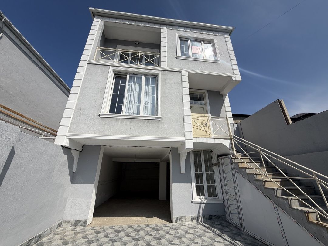 Satılır 4 otaqlı həyət evi/bağ evi 180 m² — Ev, villa, Bakı (2)