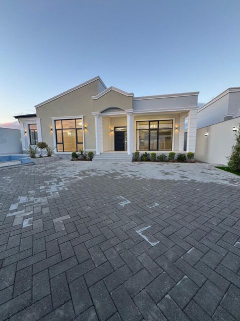 Satılır 4 otaqlı həyət evi/bağ evi 240 m² — Bakı