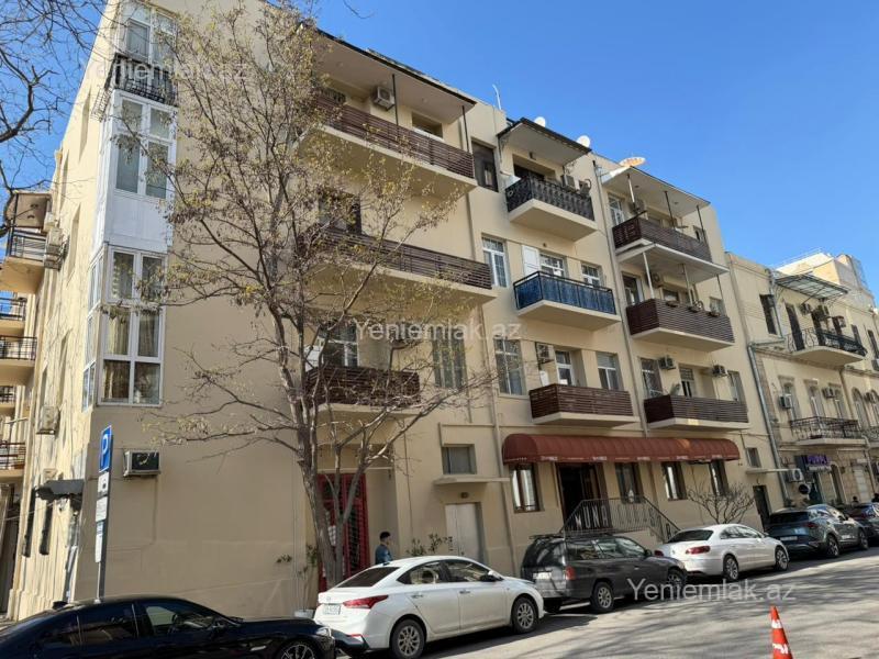 Kirayə 3 otaqlı Bina evi menzil (Köhnə tikili), 100 m², Səbail rayonu — Mənzil, Bakı (12)