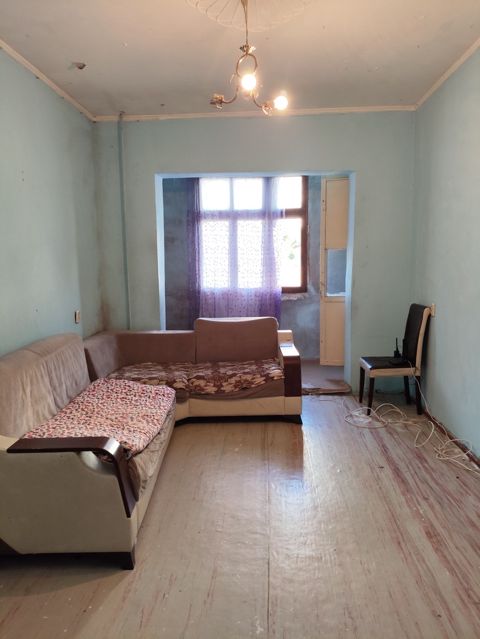 Satılır 1 otaqlı köhnə tikili 42 m² — Bakı