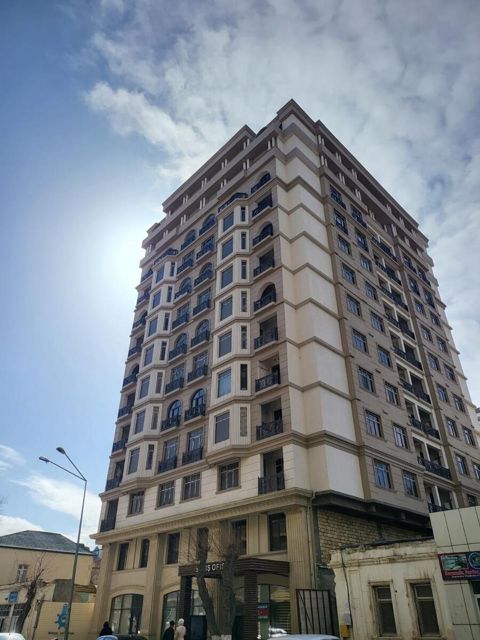 Satılır 3 otaqlı yeni tikili 169 m² — Bakı