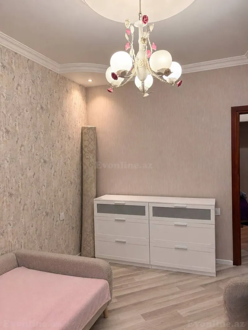 Satılır 3 otaqlı Mənzil Köhnə tikili 75 m² Bakı, Nizami r., Xalqlar Dostluğu m., 8-ci kilometr — Mənzil, Bakı (6)