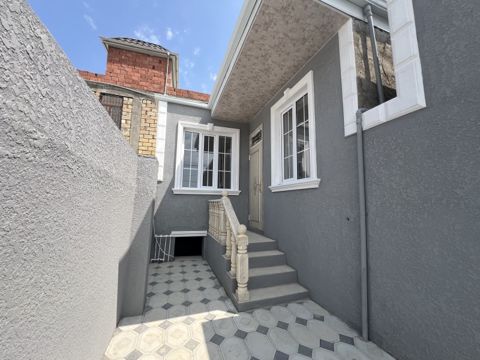 Satılır 3 otaqlı həyət evi/bağ evi 75 m² — Bakı