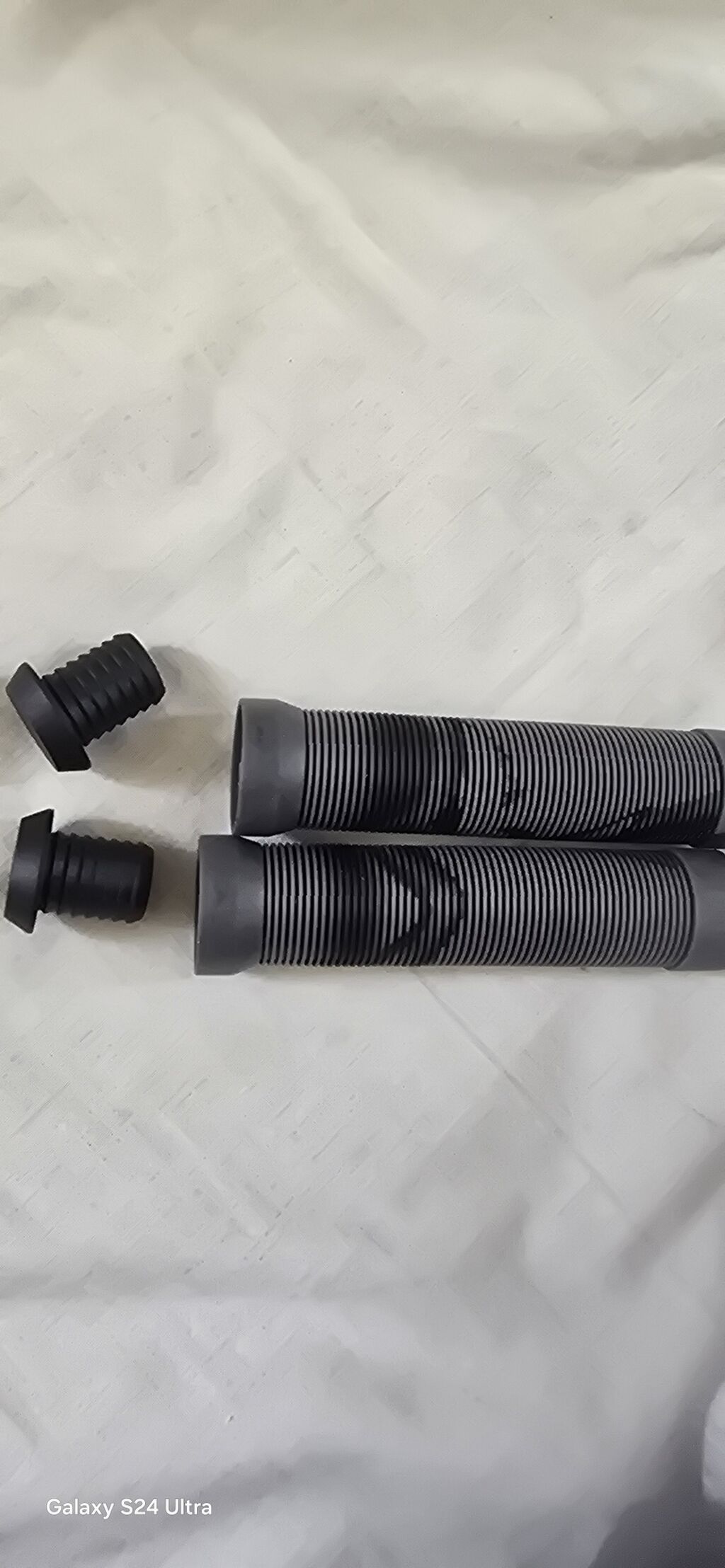 Boz qara qrips təp təzə qapağlı heç yerdə belə keyfiyyətli bu qiymətə — Ehtiyat hissələri və aksesuarlar, Bakı (3)