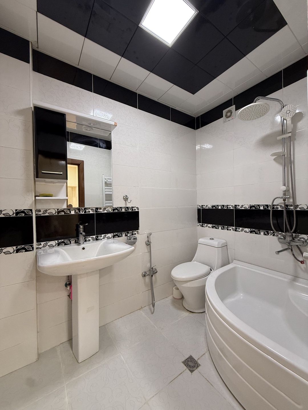 Satılır 2 otaqlı yeni tikili 50 m² — Mənzil, Bakı (11)