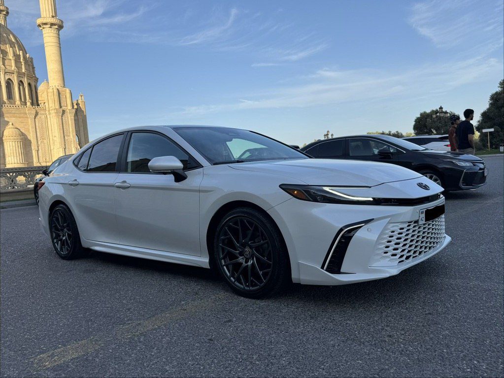 Toyota Camry, 2.5 L, 1.016 kWh, 2024 il, 33 700 km — Avtomobillər, Bakı (7)