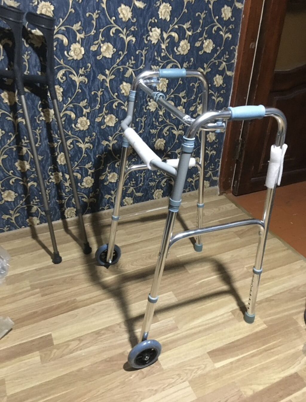 Yardımçı hərəkət vasitələri dəsti - Qoltuqağacı (2 cüt) — Kürəklər və yürüyüş aparatları, Digah (4)