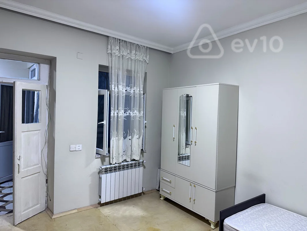 1 otaqlı həyət evi, 26 m², Insaatcilar metrosu — kirayə — Ev, villa, Bakı (2)