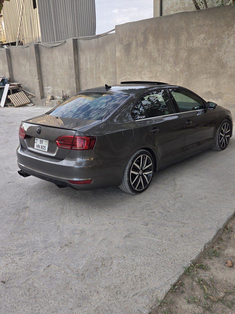 Volkswagen Jetta, 2.0 L, 2013 il, 276 000 km 99-HN-805 — Avtomobillər, Bakı (5)