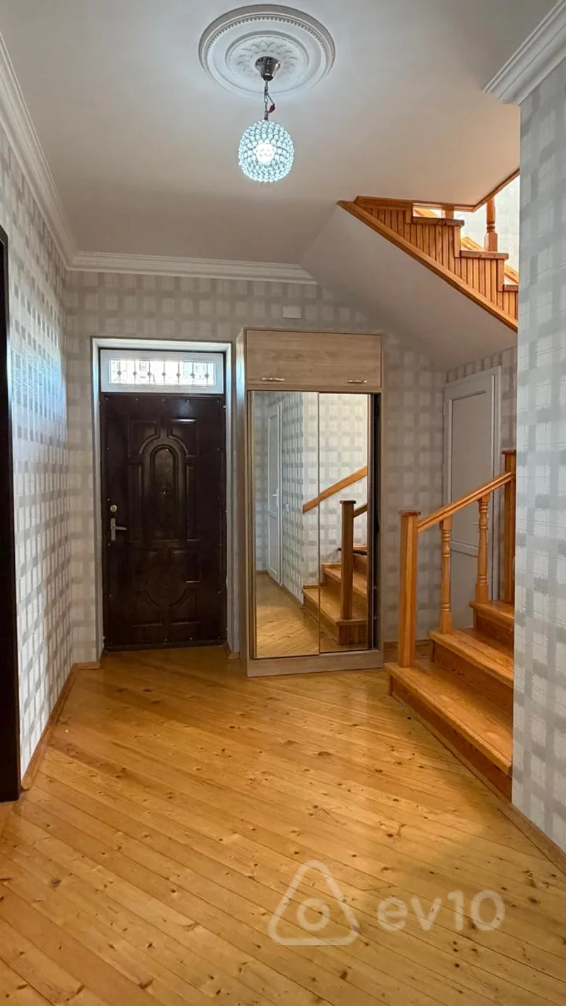 4 otaqlı həyət evi, 200 m², 11 mikrarayon, Sumqayıt — kirayə — Sumqayıt