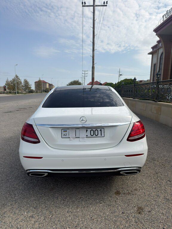 Mercedes E 220 d, 2.0 L, 2017 il, 249 500 km — Avtomobillər, Bakı (2)