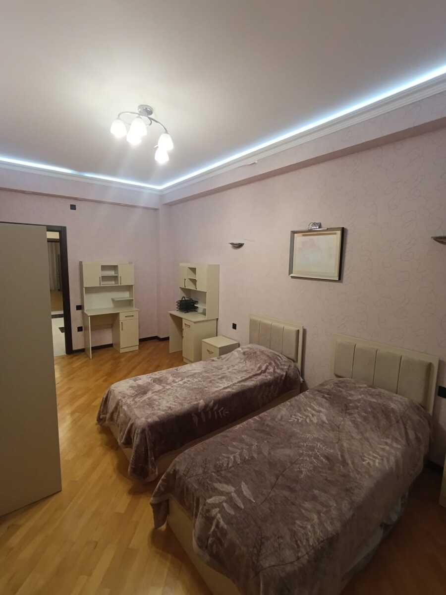 Satılır 3 otaqlı yeni tikili 160 m² — Mənzil, Bakı (8)